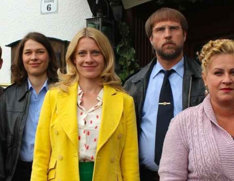 Kostümbild: Matthias Voecking Kostümassistenz: Stefanie Bold